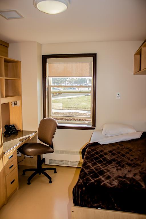 Memorial University St. John's Quarto foto